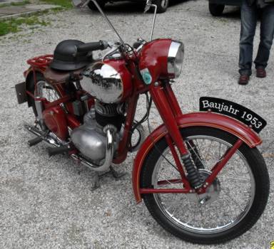  und erinnert mich an mein erstes Motorrad eine ILO Baujahr 1952